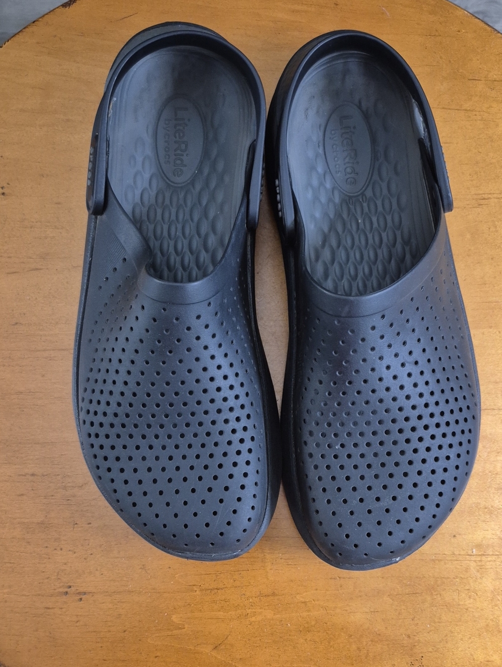 Crocs Inmotion LiteRide Black Men’s Slip-On Clog. Size 11
